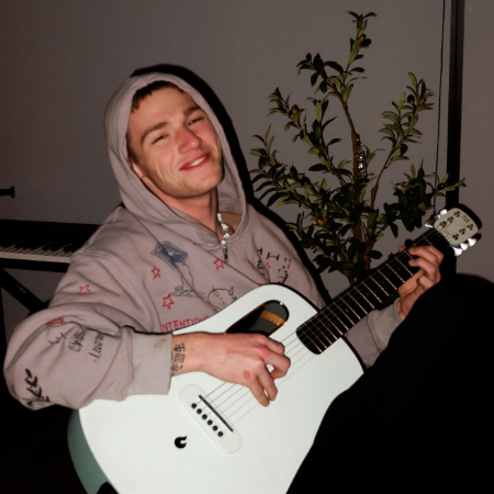 Payton Moormeier is a vibrant social media influencer, singer, and content creator.